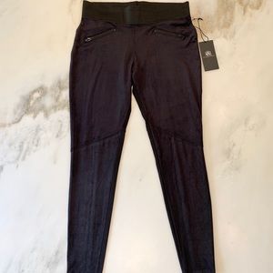 Rock & Republic Black Tie Legging